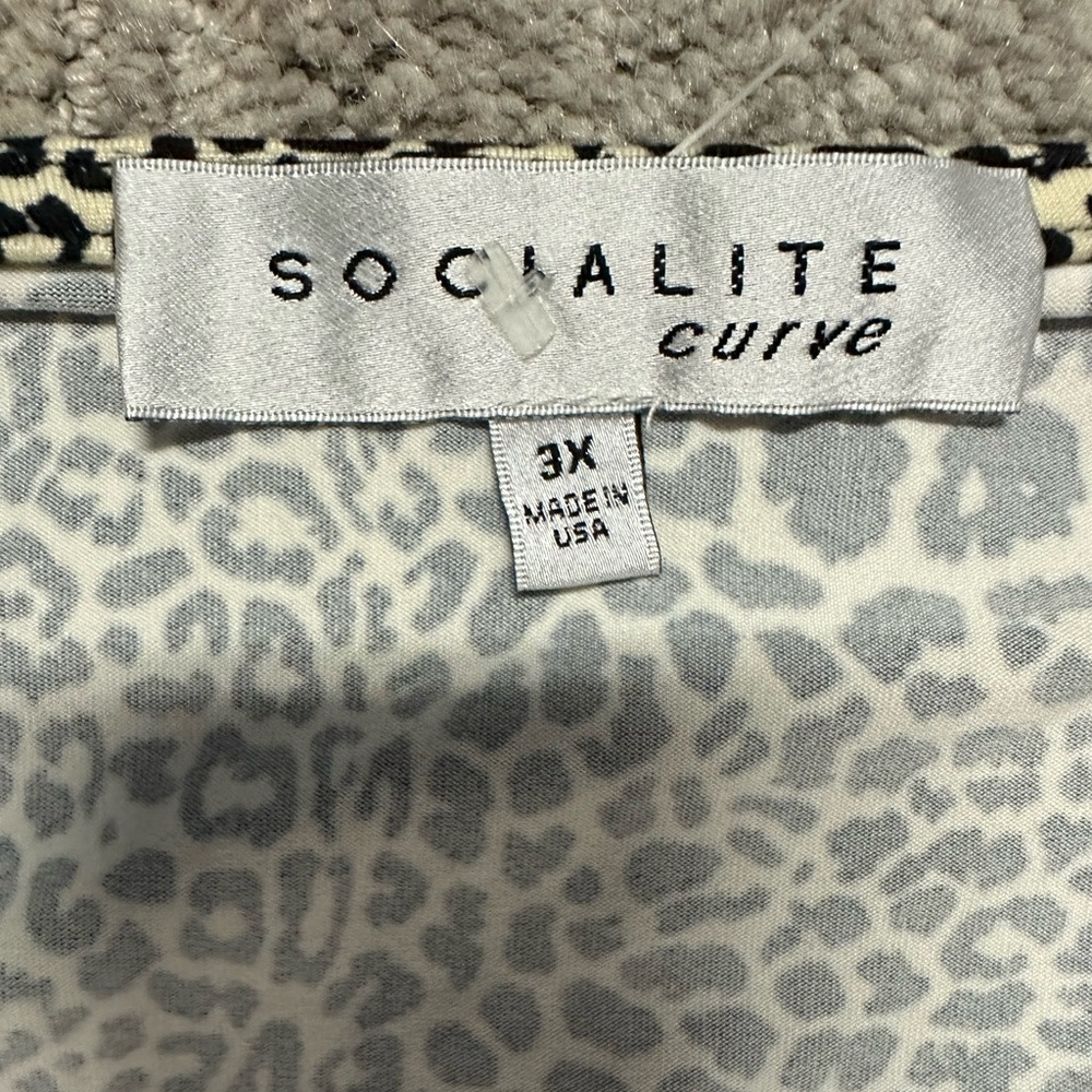 NWT Socialite Curve Women's Leopard Puff Sleeve Bodysuit - cheetah - Picture 8 of 8